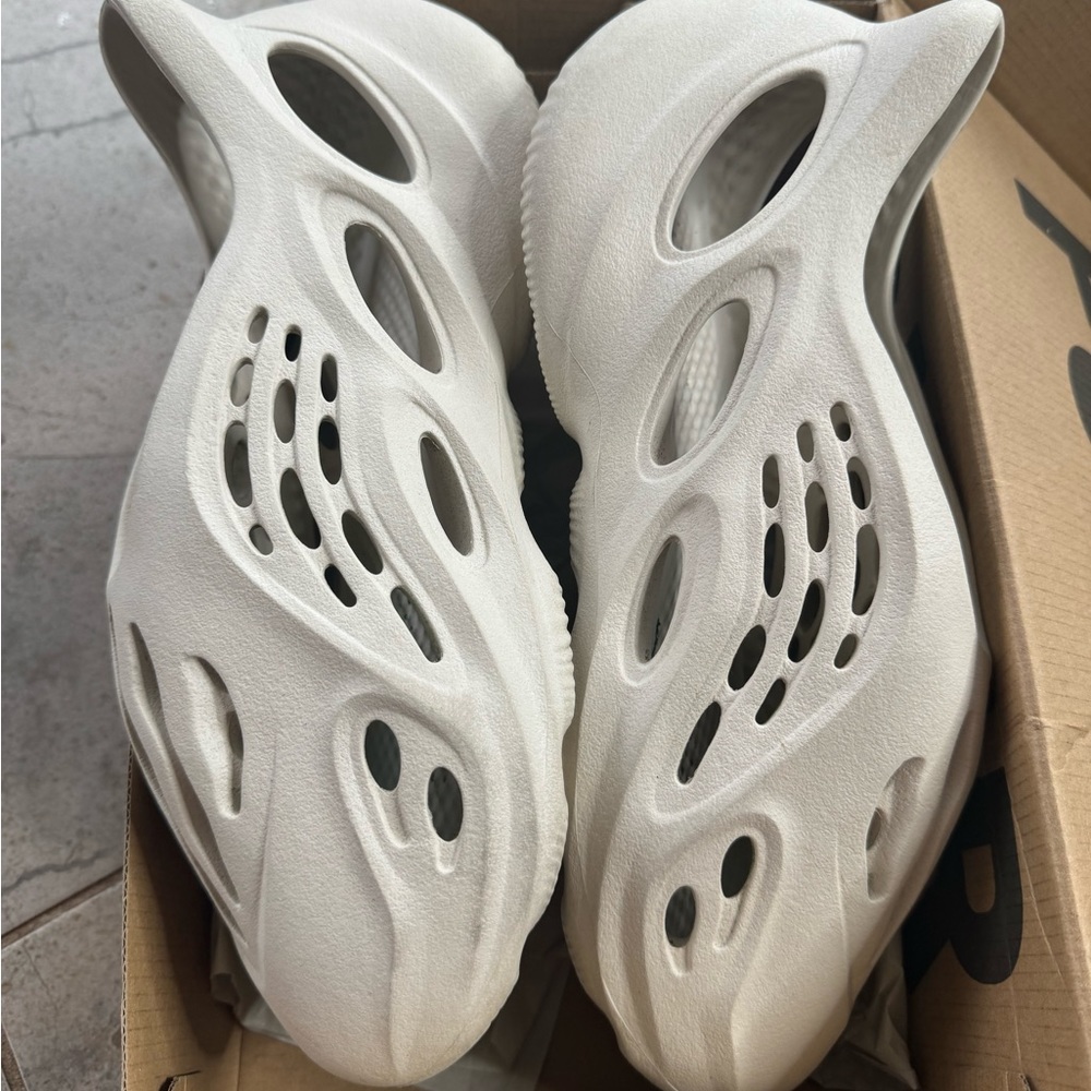 Yeezy Foamrummer Ararat View 6